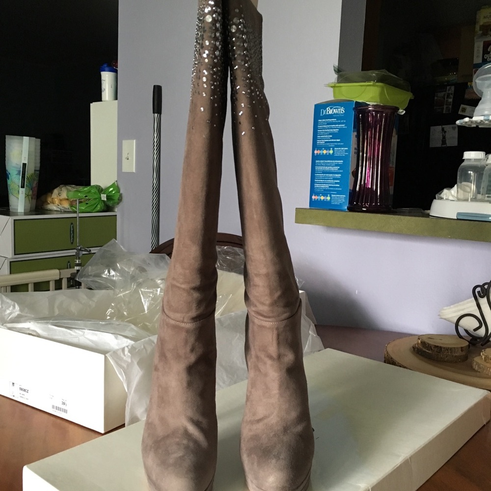 ‼️ FIRM‼️ Casadei Saturn Boots NIB Size 39.5 - Picture 2 of 9